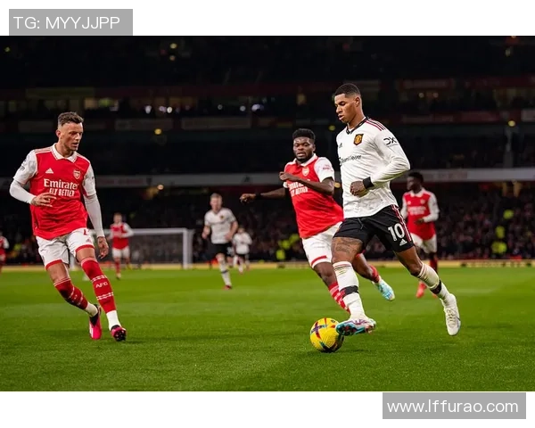 英超激战波尔图完胜曼联绝杀时刻引发全场狂欢分析